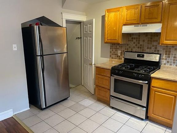 4th image of 4239 Vista St