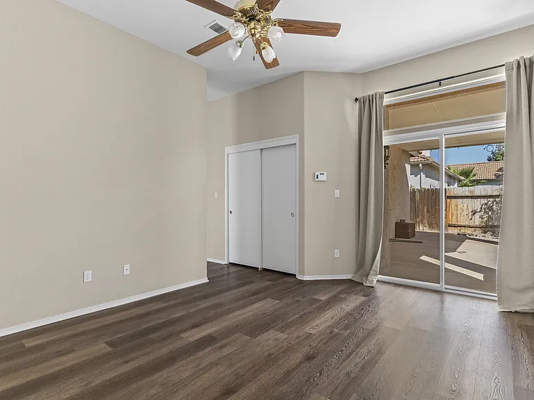 10621 Tivoli Ct — Photo 24