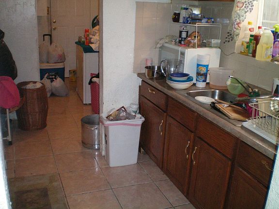 4th image of 2496 E Sonora St