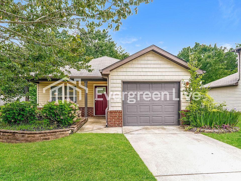 1st image of 200 Briar Ridge Ln
