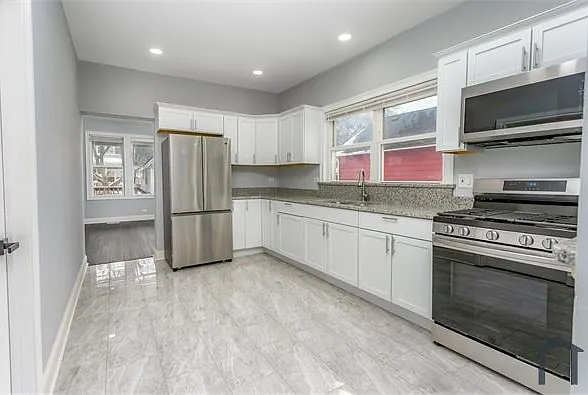131 E 117th Pl — Photo 4