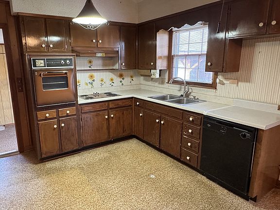 4th image of 201 Orchard Rd