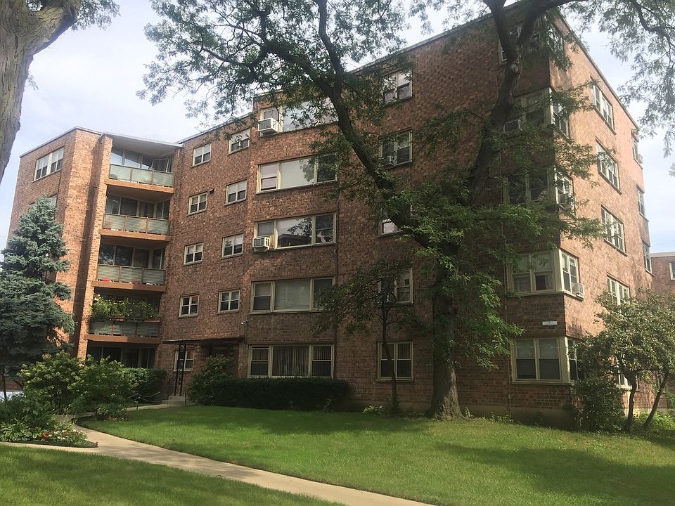 1st image of 2142 W Rosemont Ave APT 4A