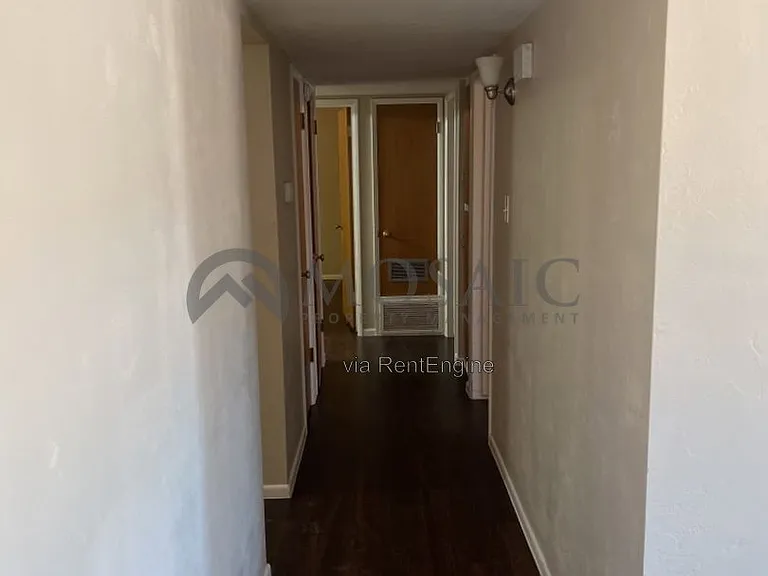 921 W 19th St — Photo 8