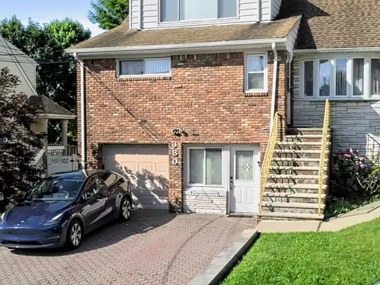 380 Coolidge Ave #2 — Photo 2