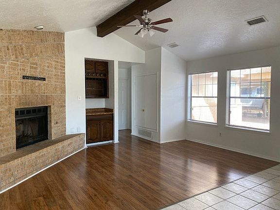 3rd image of 4412 Saint Andrews Dr
