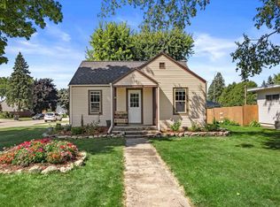 98 Fox Lake Rd, Waupun, WI 53963