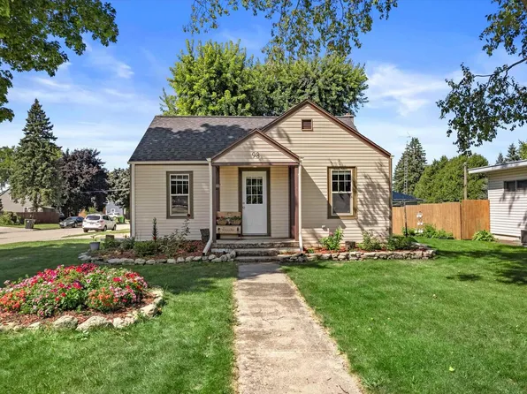 98 Fox Lake Road, Waupun, WI 53963