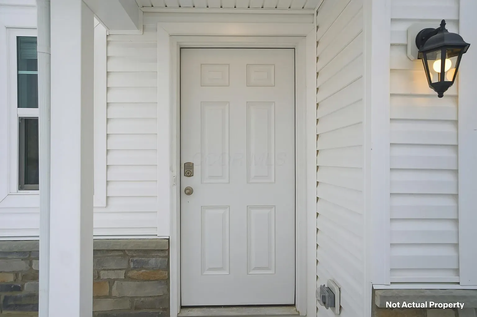 3 bed, 1418 sqft, $2,195 — Photo 2