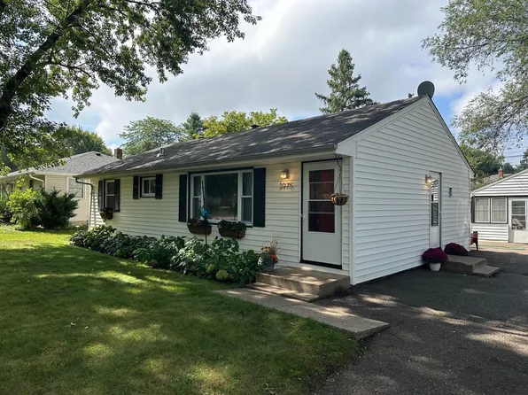 3975 Homewood Ave, White Bear Township, MN 55110