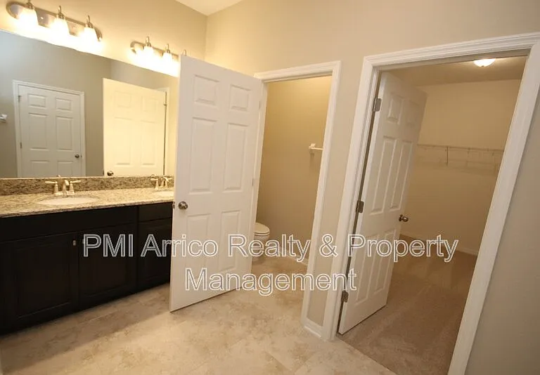 11415 Acacia Grove Ln — Photo 20