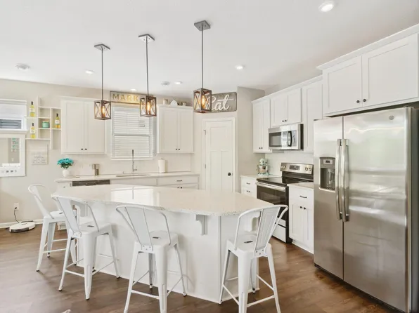 133 Parkview Ln, Cologne, MN 55322