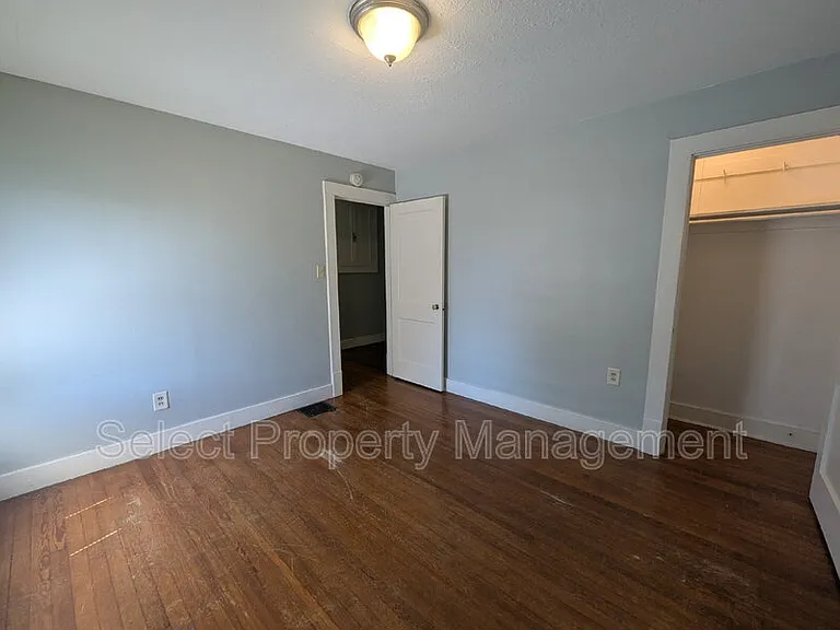 2526 Hoagland Ave — Photo 17