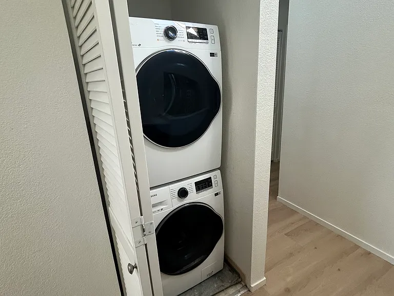 Laundry Washer & Dryer