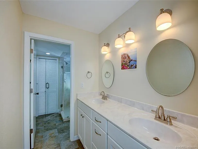 10044 S Ocean Dr #1202 — Photo 25