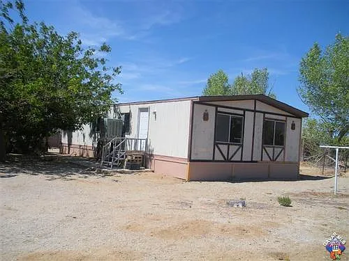 8075 Goldencrest Dr photo 1