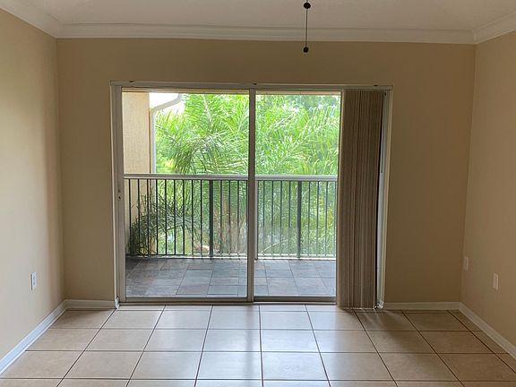 4th image of 3722 NW Adriatic Ln
