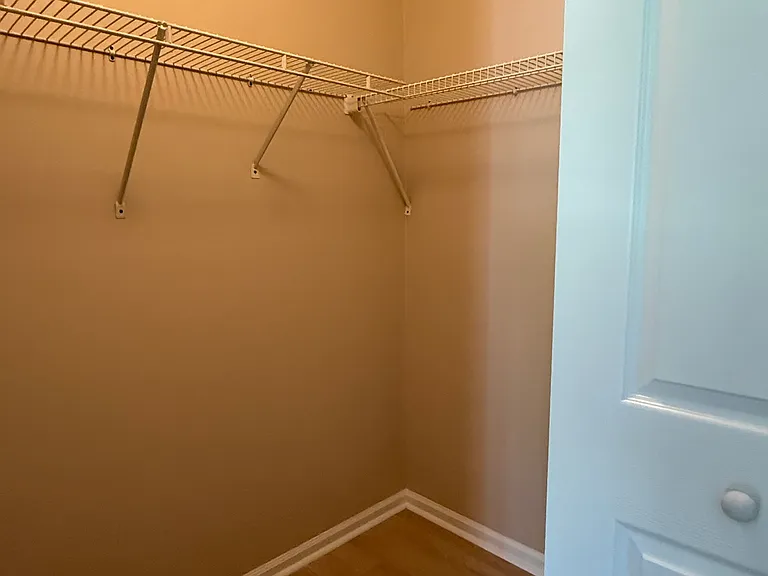 173 Queensbury Pl — Photo 9