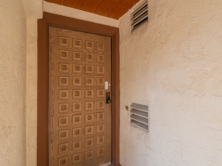 376 Center St #220 — Photo 2