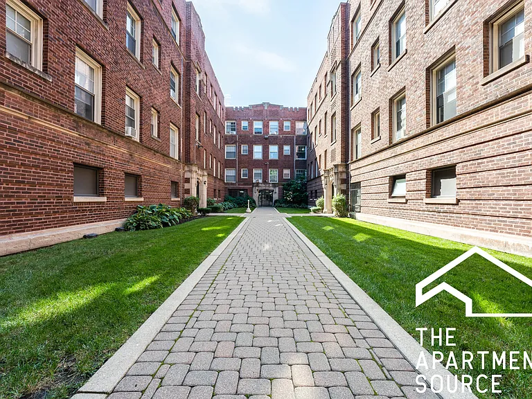 3267 W Wrightwood Ave #3Y — Photo 9