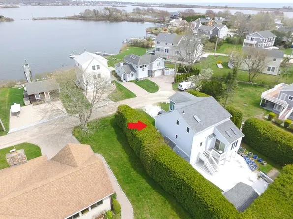 73 Shore Dr, Charlestown, RI 02813
