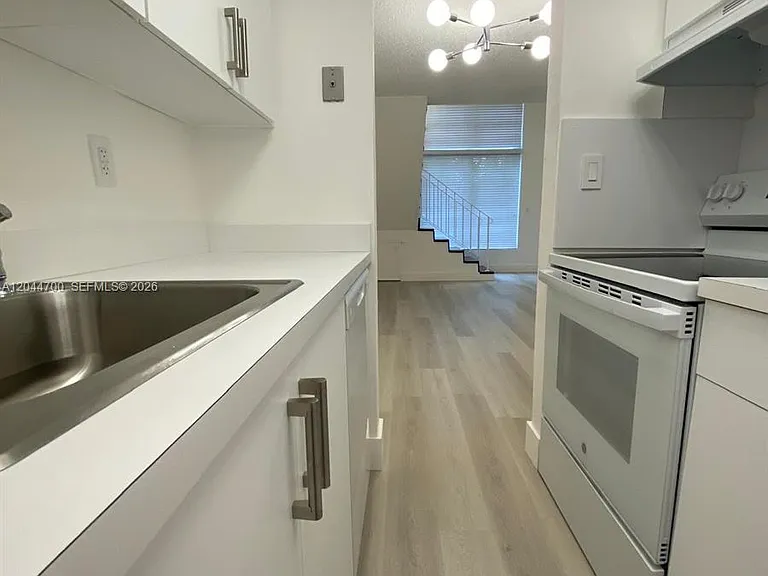 10901 N Kendall Dr #210 — Photo 9