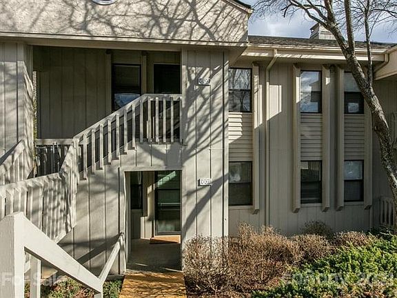 2nd image of 601 Abbey Cir #F1