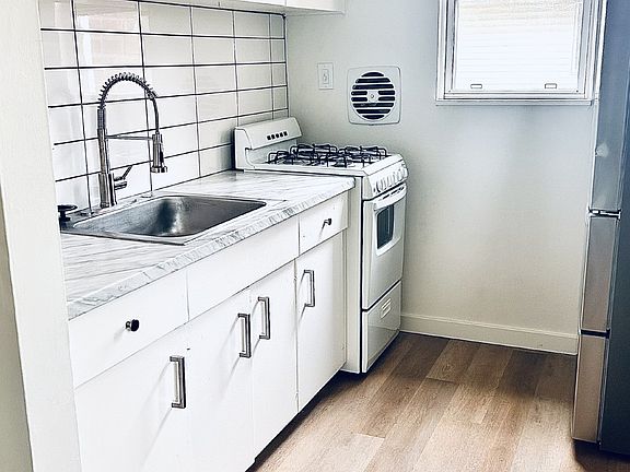 2nd image of 2905 Ronan St Unit 1