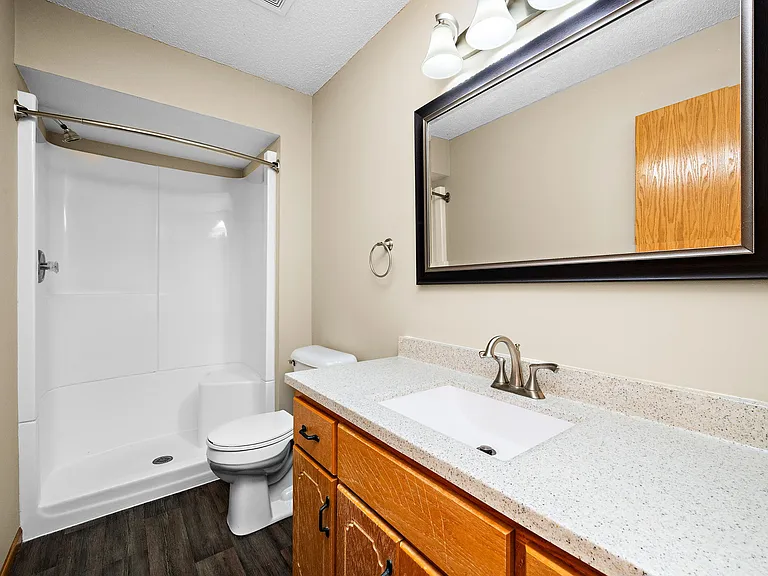 487 Thomas Ave — Photo 17