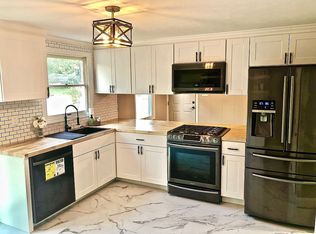 806 Key West Dr, Pittsburgh, PA 15239