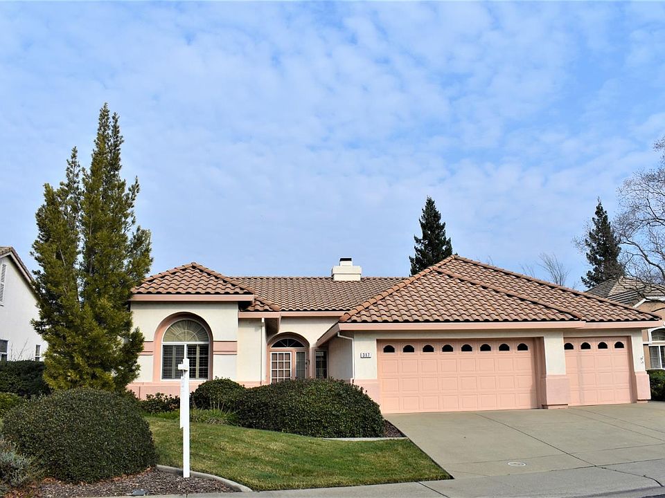 2nd image of 317 Station Ct