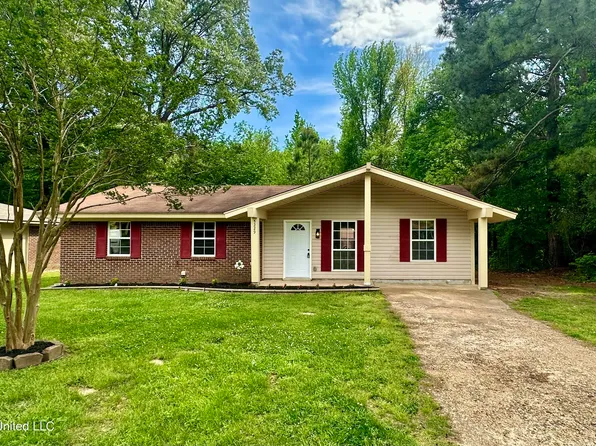 5229 Caroline Dr, Horn Lake, MS 38637