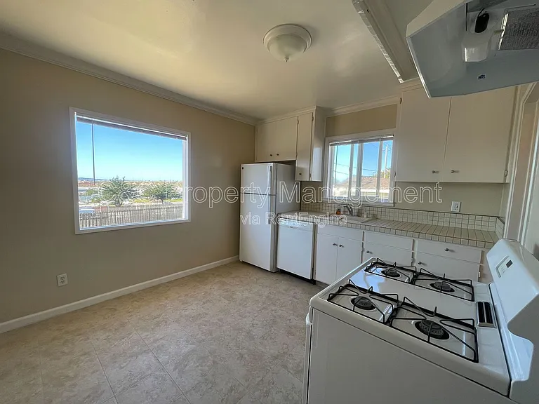 1234 Circle Ave #B — Photo 11