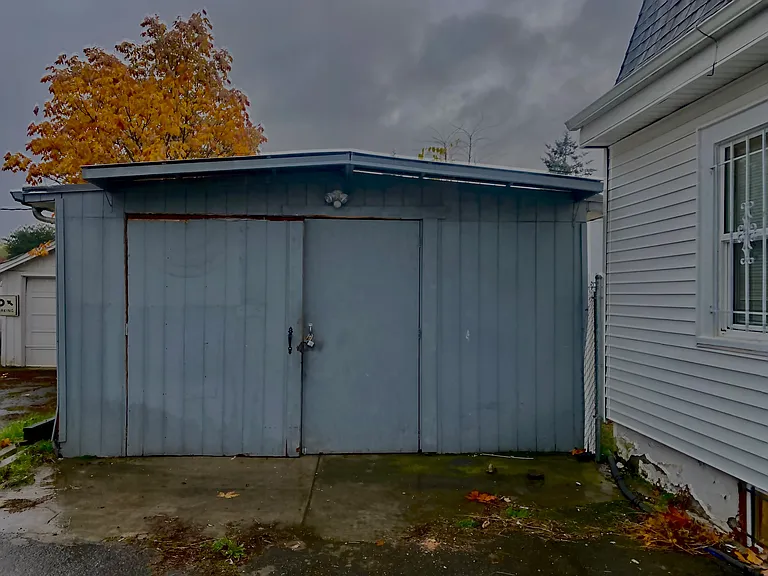 6805 SE 82nd Ave — Photo 41