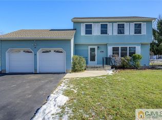47 Bristol Ave, Flemington, NJ 08822