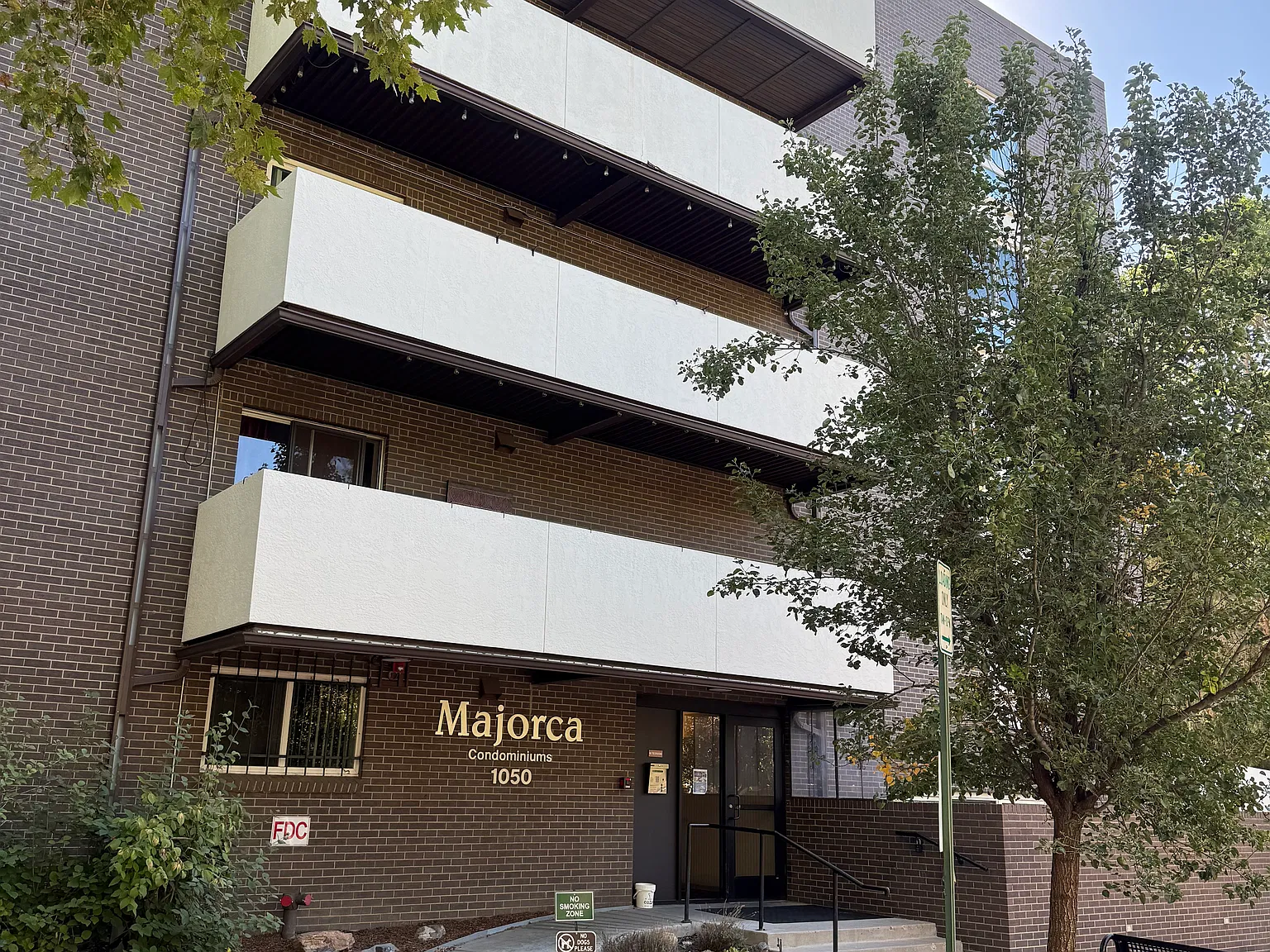 1050 N Lafayette St — Photo 3