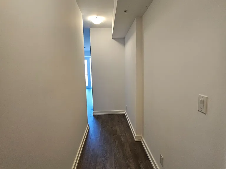 75 James St S #1101 — Photo 5