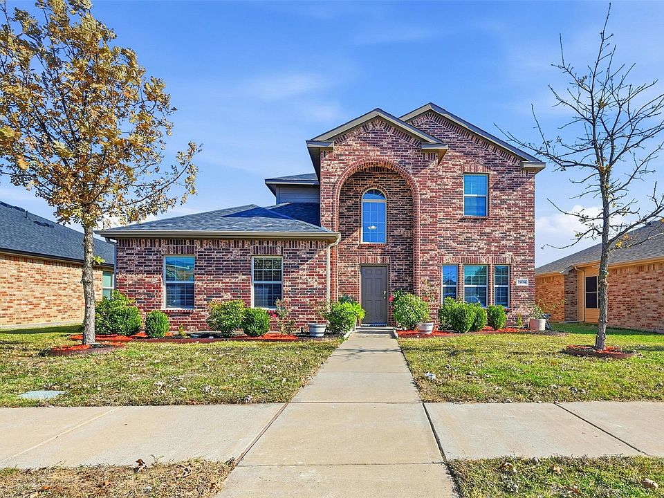 1st image of 2020 Glen Hollow Dr
