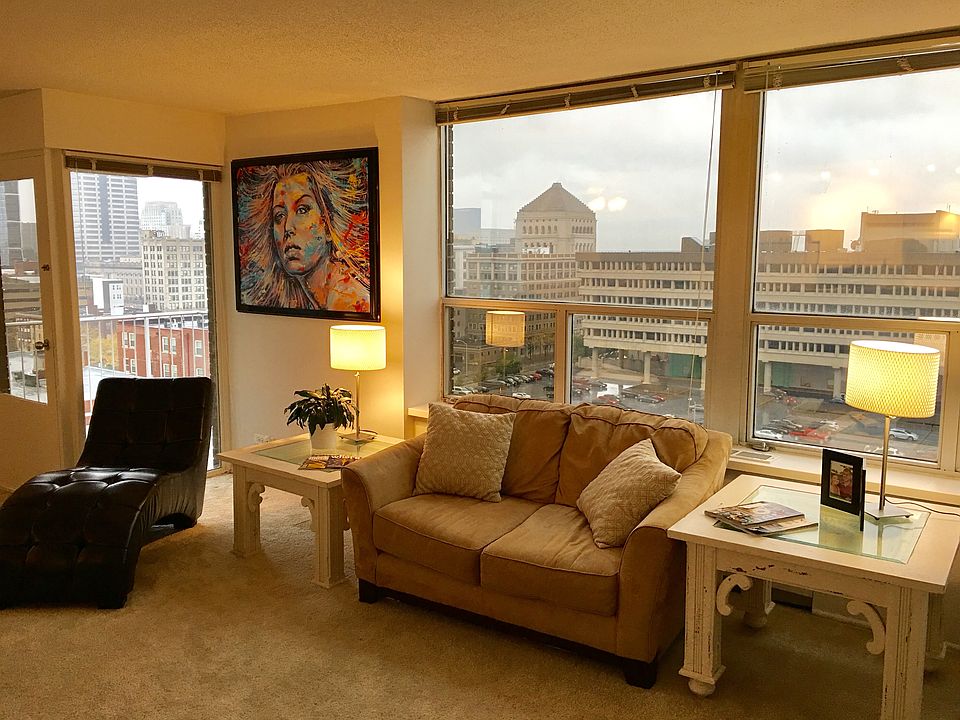 1st image of 225 E North St APT 1200