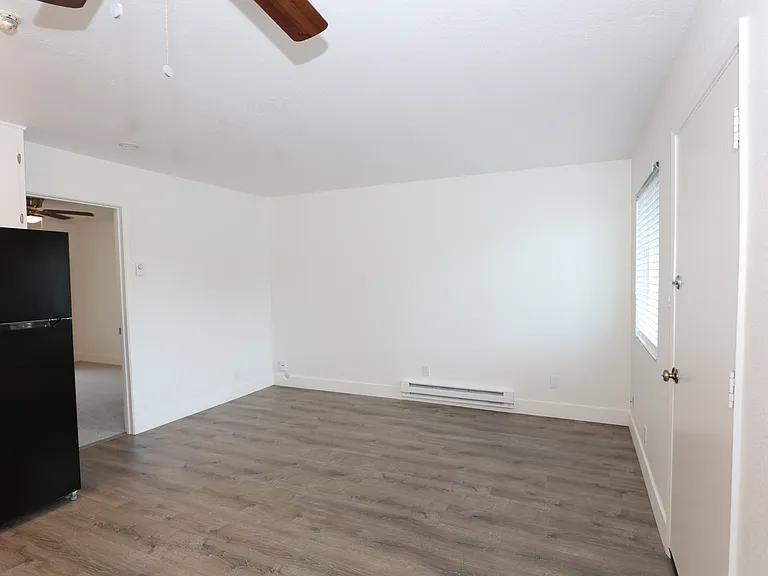 The Grove Apartments — Photo 11