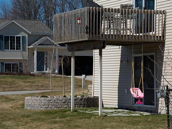 3rd image of 4226 Harr Dr