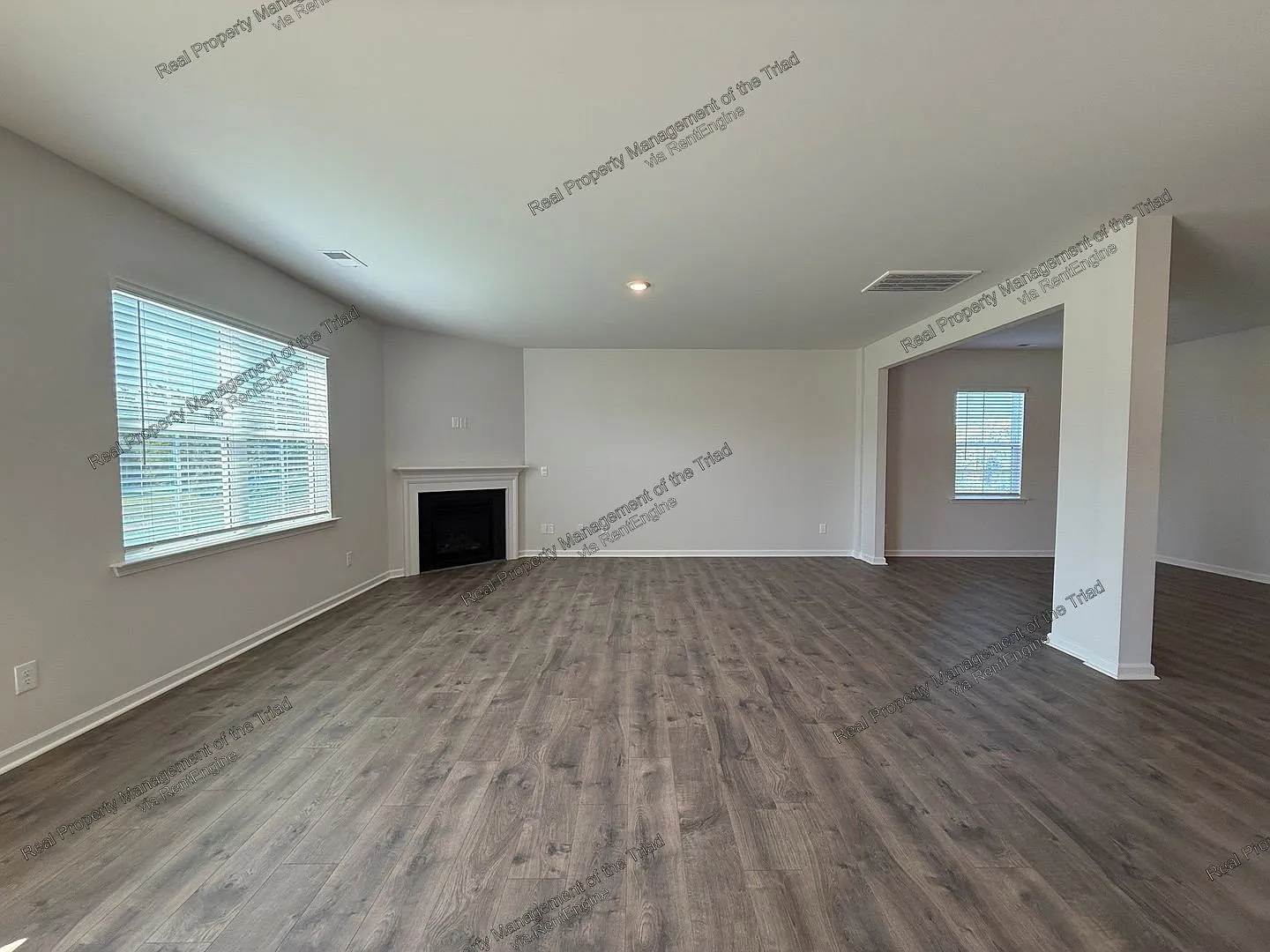 4 bed, 3.5 bath, 3100 sqft, $2,895 — Photo 4