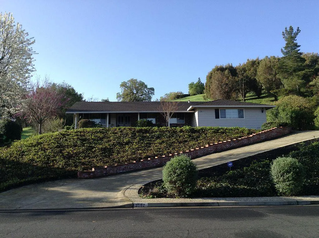 3592 Liscome Way — Photo 4