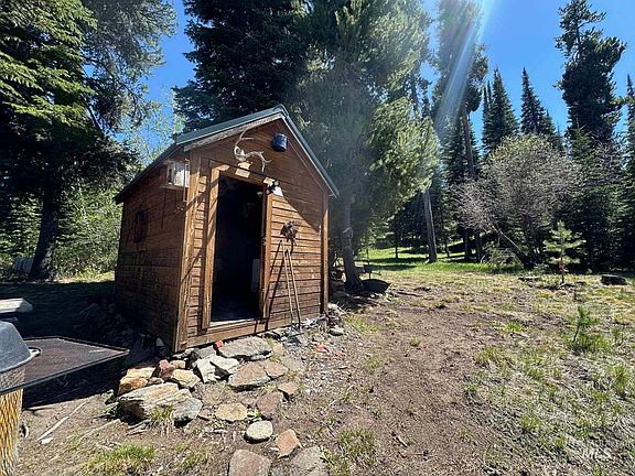 3rd image of 509 Deadline Rd Cabin 2