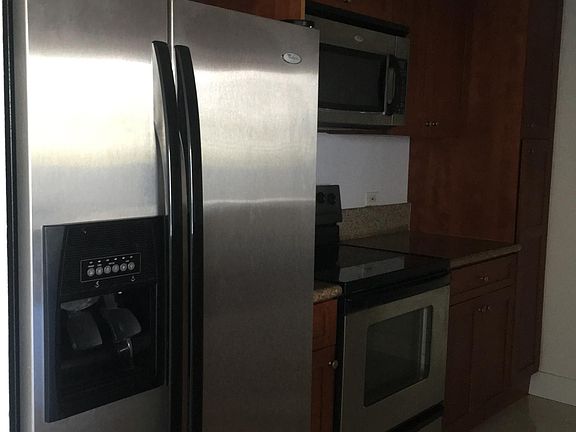 4th image of 36 NW 6th Ave APT 509