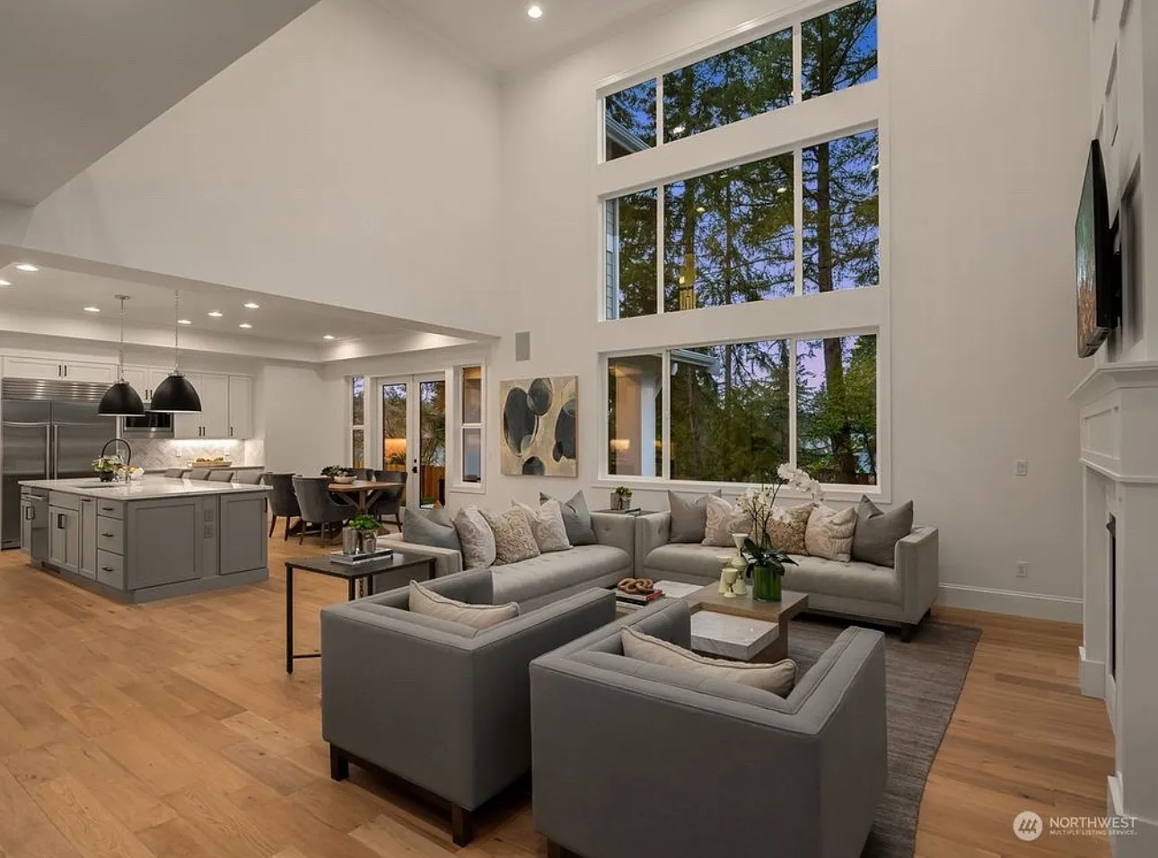 155th Pl SE, Bellevue — Photo 2