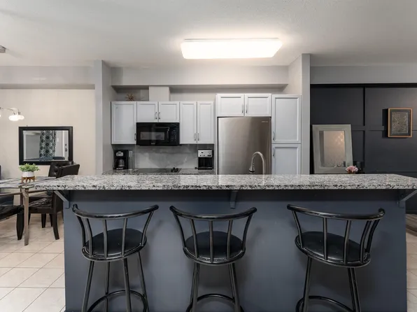 8619 111th St NW #108, Edmonton, AB T6G 2W1