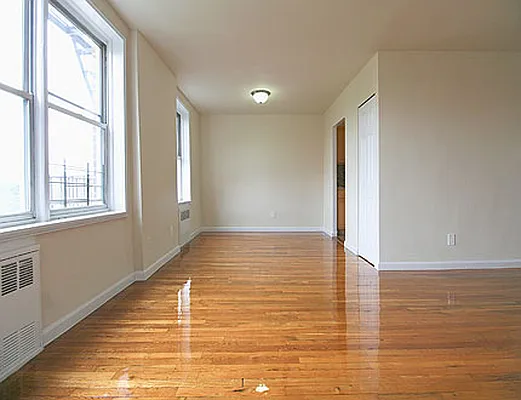 Rented by SW Queens Mezzanine | media 2