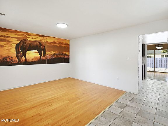5th image of 56 Kingsley Way