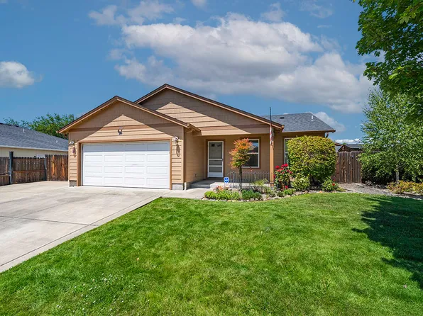3437 Trent Ave, White City, OR 97503